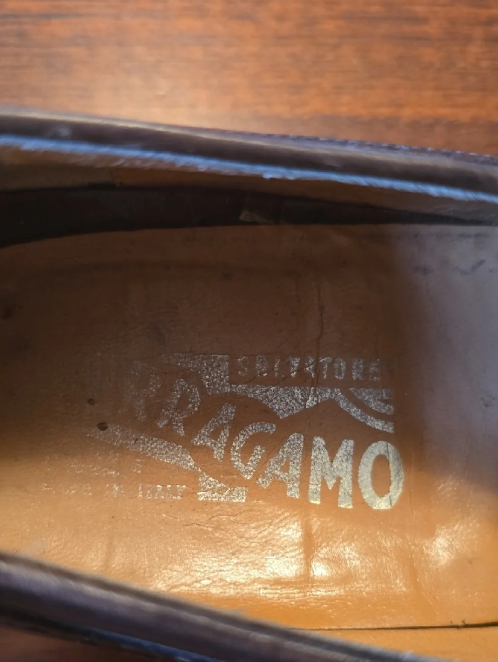 FERRAGAMO Italian Brown Leather Tassel Loafers, size 10, shoe tree included